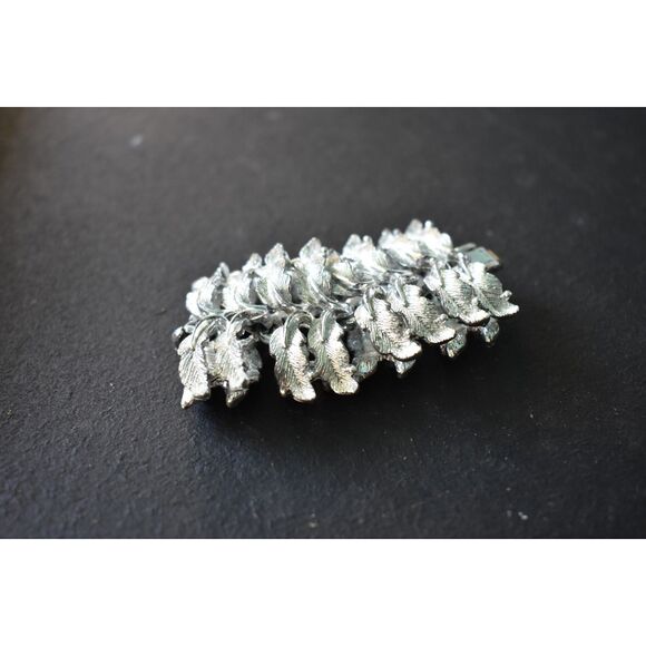 Dainty Silver-Toned Leaf Bracelet – Elegant, Intricate, Timeless (5") - Picture 3 of 4